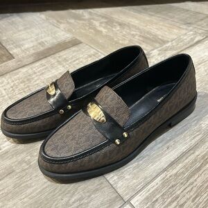 Michael Kors women’s dress shoe